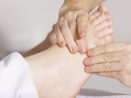 rachadura nos pés causas