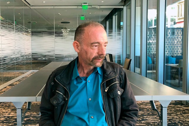 Homem que foi curado de HIV morre com câncer nos Estados Unidos