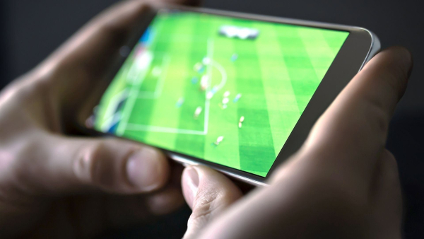 Entenda porque milhares de pessoas estão usando este app para assistir futebol pelo celular